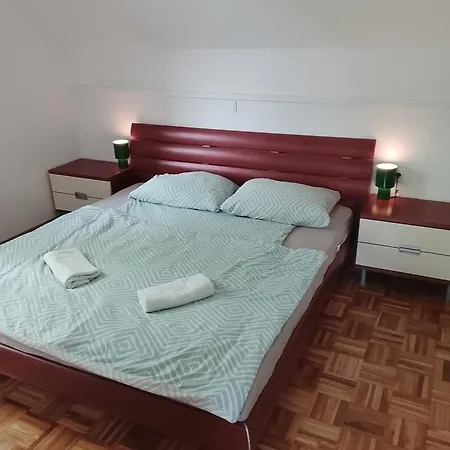 Pocitniska Hiska Ema Z Vkljucenimi Kartami Za Terme Сasa de vacaciones Brežice